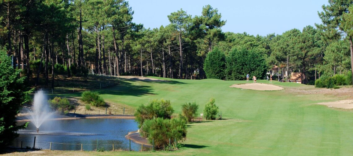 Top 7 Wickedly Weird Golf Courses